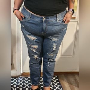 Torrid bombshell skinny jeans size 26R